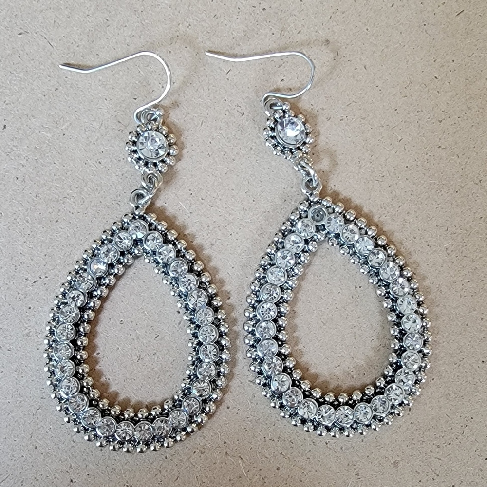 Jessica Simpson Statement Earrings